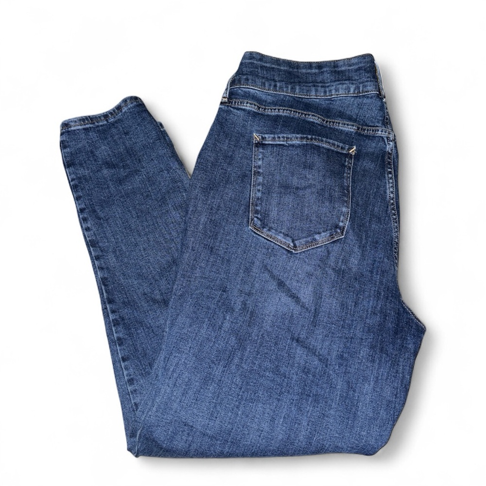 Ana - Mid Rise Skinny Jean Size 20
